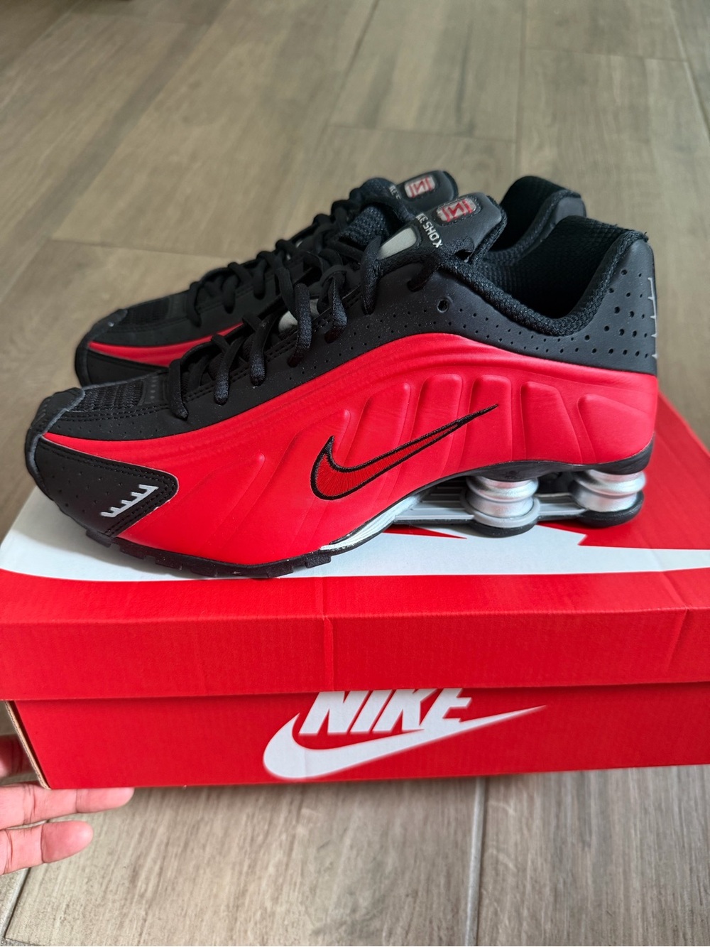 Nike Shox R4 - Picture 2 of 7